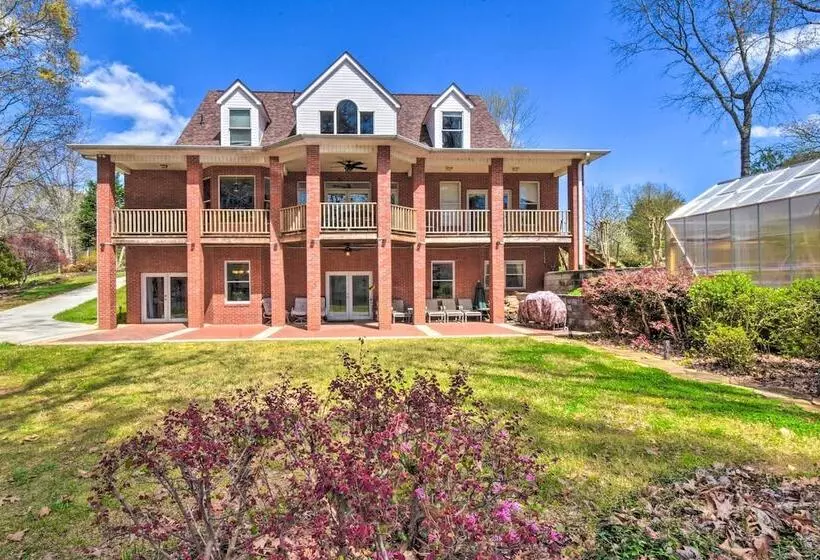 Bright Oasis On Lake Hartwell W/ Boat Dock!