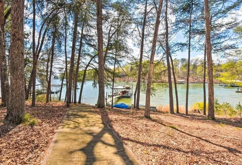 Bright Oasis On Lake Hartwell W/ Boat Dock!