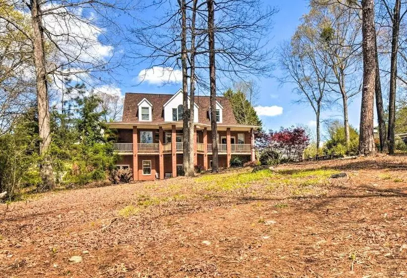 Bright Oasis On Lake Hartwell W/ Boat Dock!