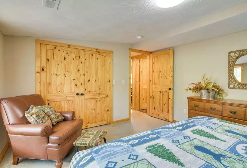 Bull Shoals Lake Home W/ Porch   Steps To Water!