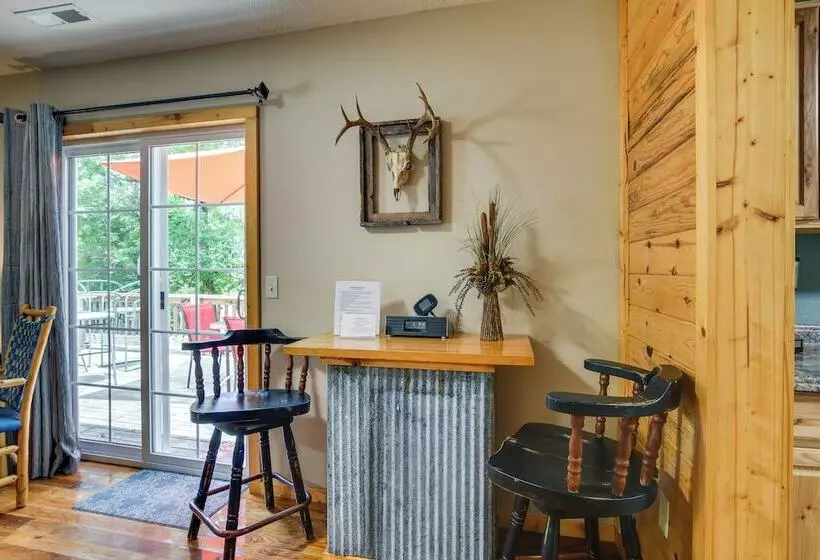 Bull Shoals Lake Home W/ Porch   Steps To Water!