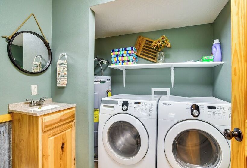 Bull Shoals Lake Home W/ Porch   Steps To Water!