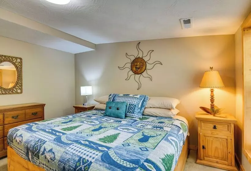 Bull Shoals Lake Home W/ Porch   Steps To Water!