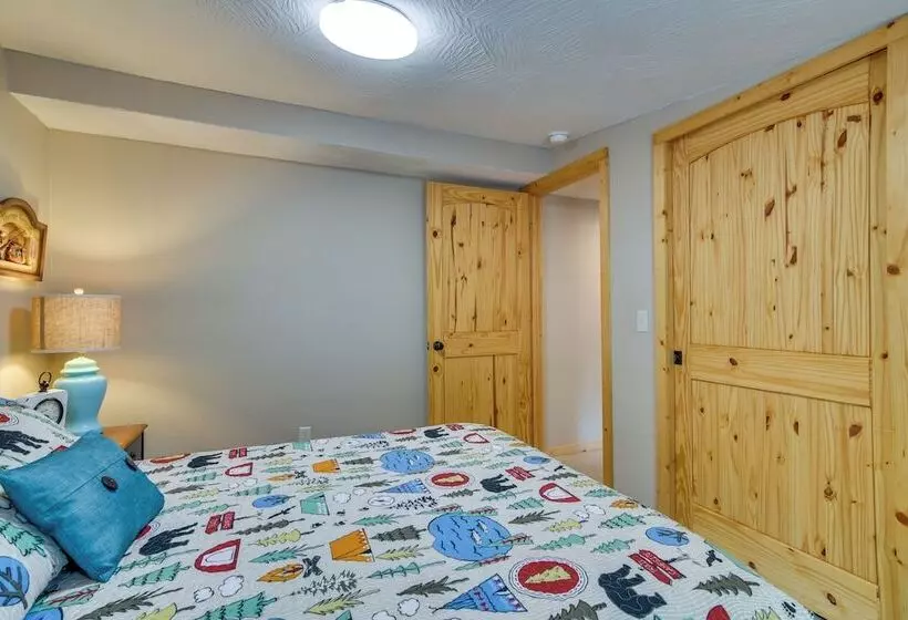 Bull Shoals Lake Home W/ Porch   Steps To Water!