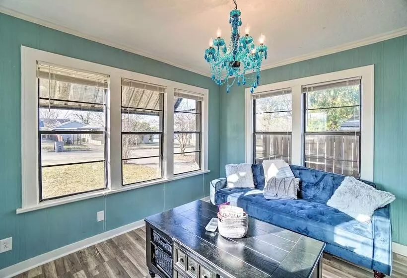 Lawton Home ~ 5 Mi To Fort Sill!