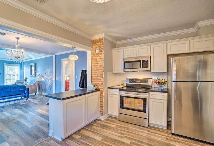 Lawton Home ~ 5 Mi To Fort Sill!