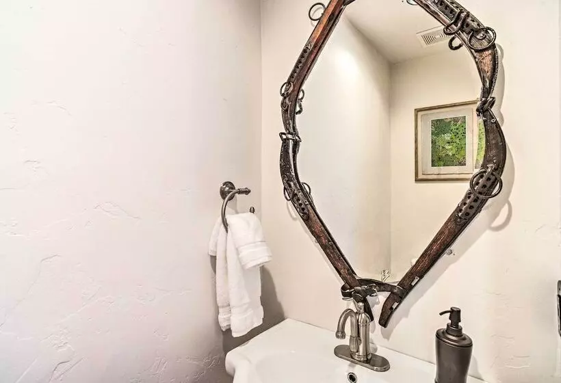 Clifton Retreat W/ Breathtaking Mt Backdrop!