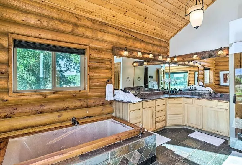 Clifton Retreat W/ Breathtaking Mt Backdrop!