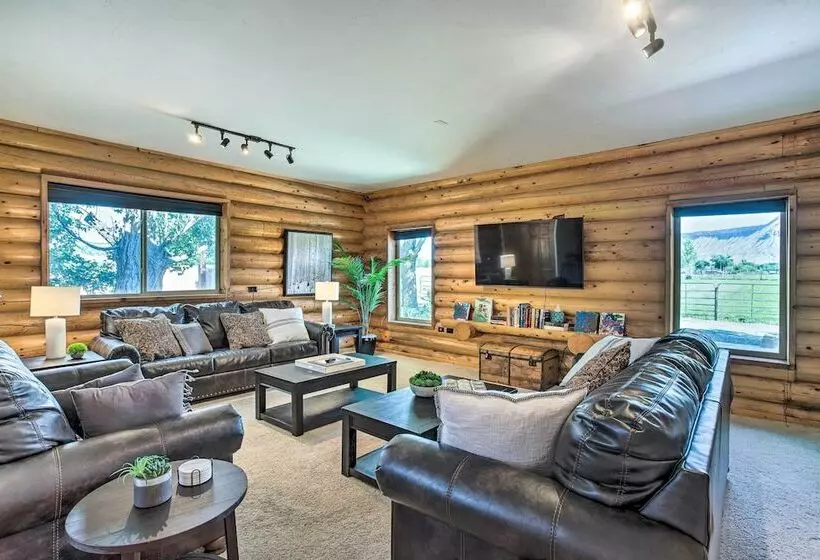 Clifton Retreat W/ Breathtaking Mt Backdrop!