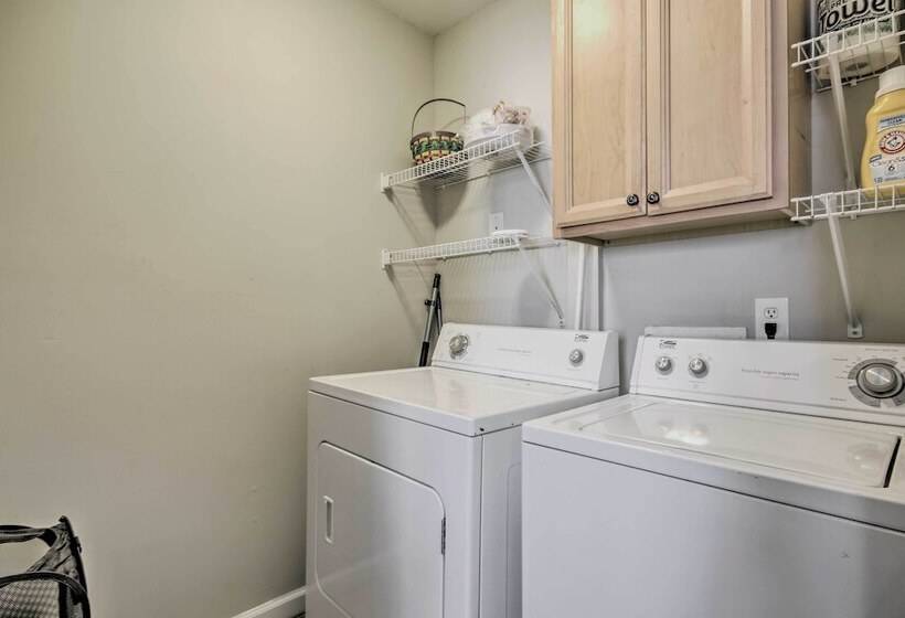 Columbia Home W/ Spacious Yard < 2 Mi To Dtwn