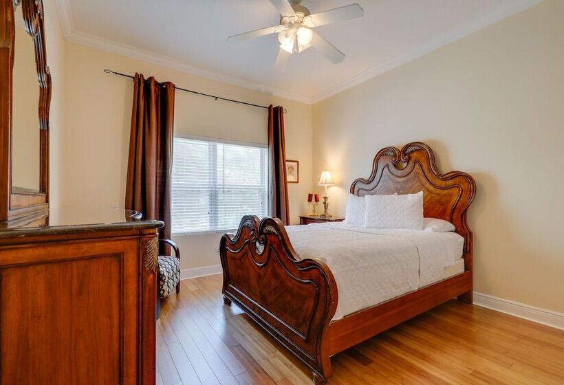 Contemporary Brandon Home W/ Pool & Game Room