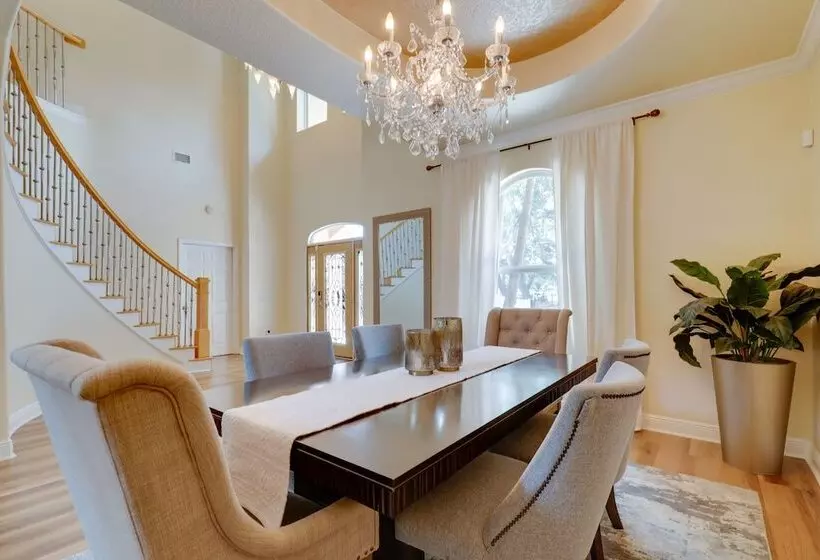 Contemporary Brandon Home W/ Pool & Game Room