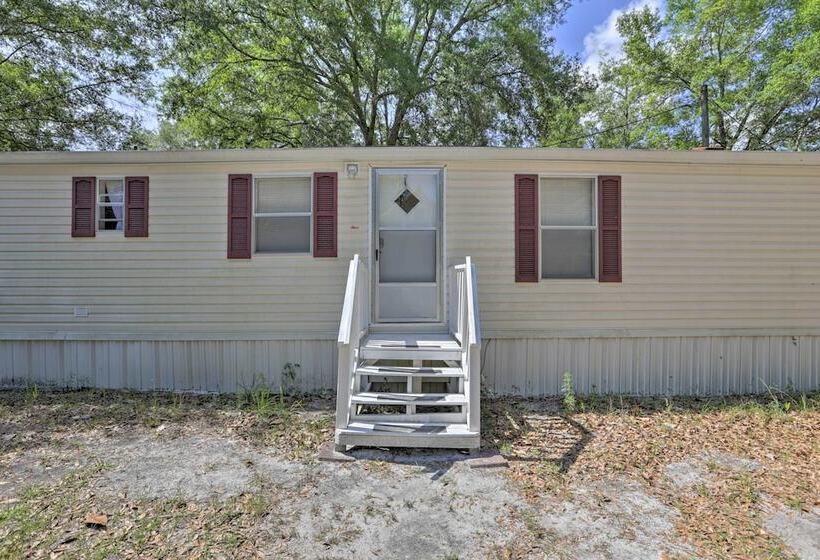 Cozy Florida Getaway, 14 Mi To Royal Springs!