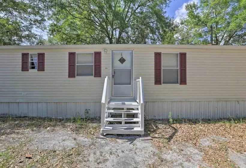 Cozy Florida Getaway, 14 Mi To Royal Springs!