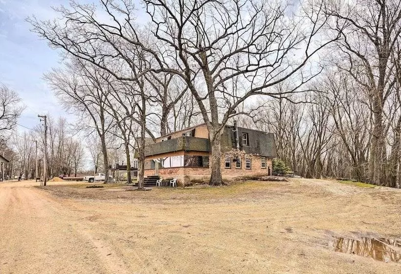 Cozy Home W/ Yard: Steps To Mississippi River