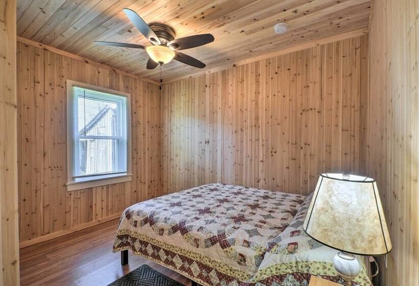 Cozy Lesterville Home Near Parks & Forests!