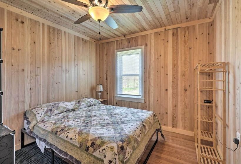 Cozy Lesterville Home Near Parks & Forests!