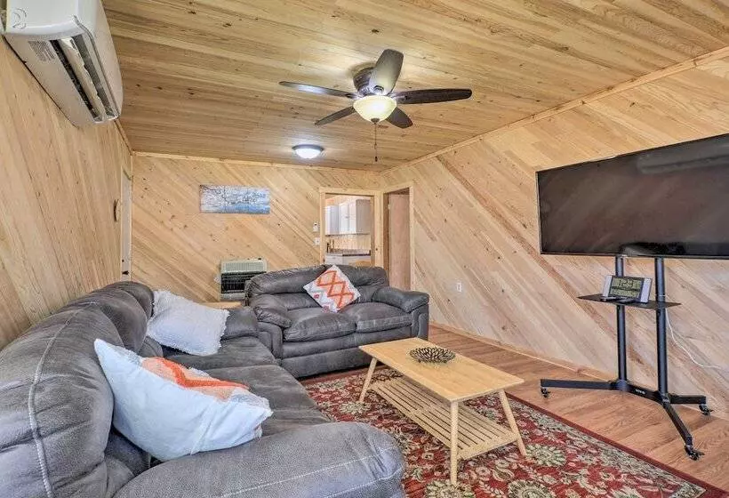 Cozy Lesterville Home Near Parks & Forests!