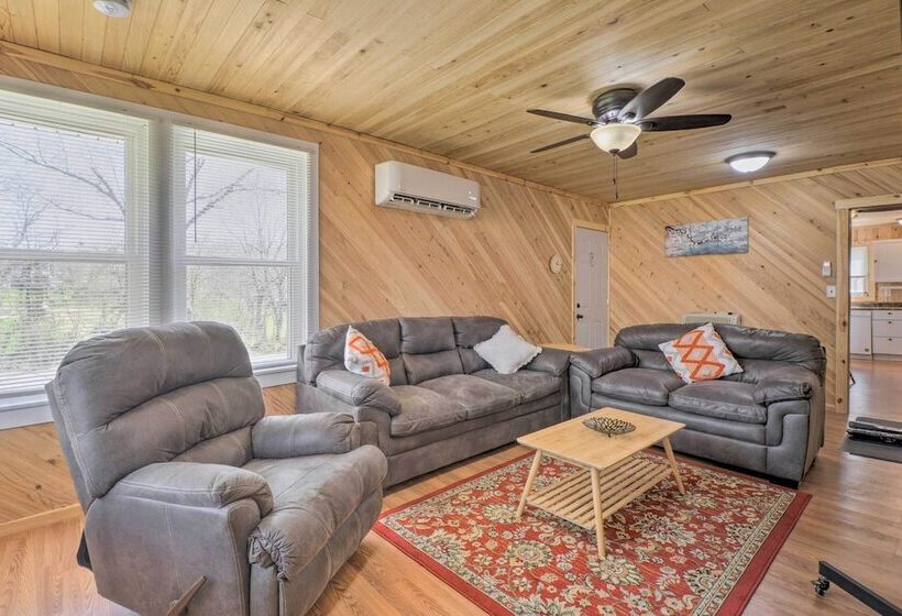 Cozy Lesterville Home Near Parks & Forests!