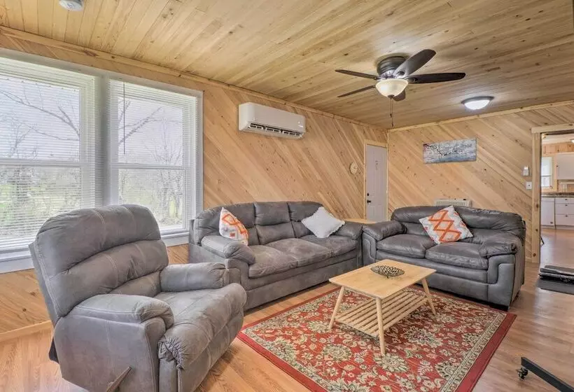 Cozy Lesterville Home Near Parks & Forests!