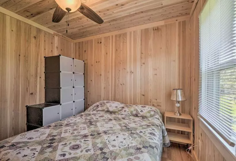 Cozy Lesterville Home Near Parks & Forests!