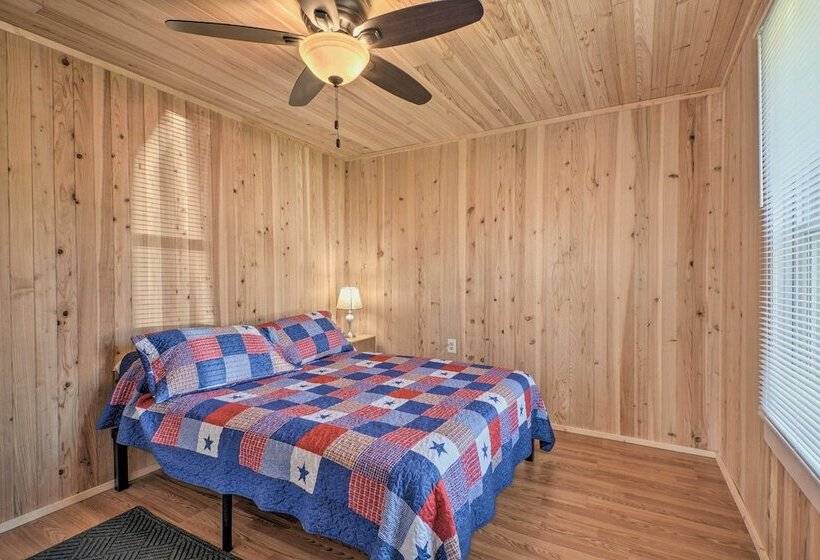 Cozy Lesterville Home Near Parks & Forests!