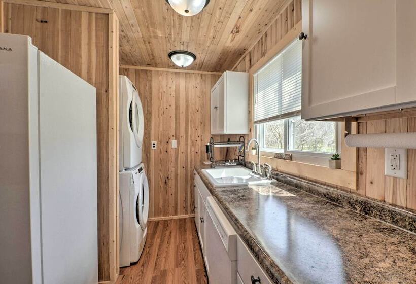 Cozy Lesterville Home Near Parks & Forests!