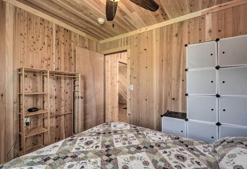 Cozy Lesterville Home Near Parks & Forests!