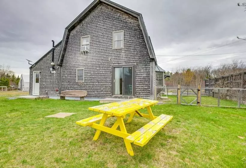 Cozy Pet Friendly Cottage Near Fort Knox & Acadia
