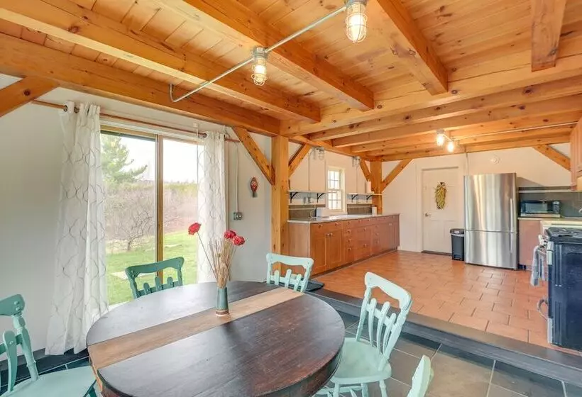Cozy Pet Friendly Cottage Near Fort Knox & Acadia