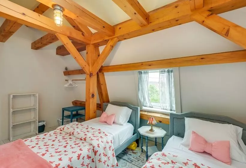Cozy Pet Friendly Cottage Near Fort Knox & Acadia