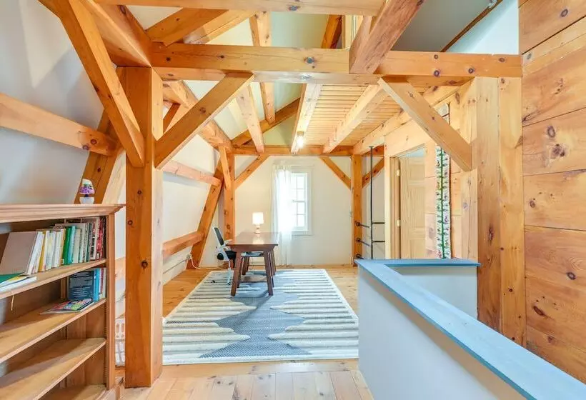 Cozy Pet Friendly Cottage Near Fort Knox & Acadia