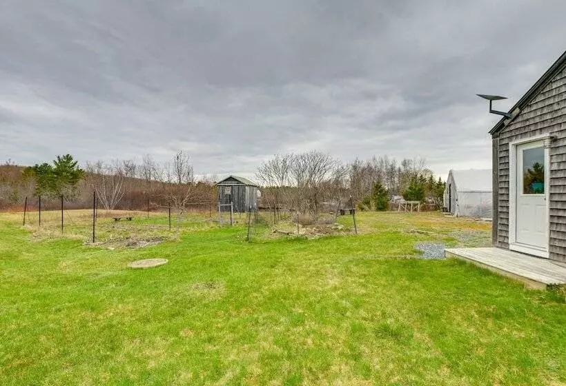 Cozy Pet Friendly Cottage Near Fort Knox & Acadia