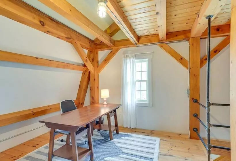 Cozy Pet Friendly Cottage Near Fort Knox & Acadia