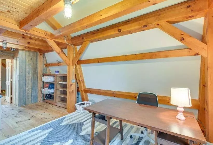 Cozy Pet Friendly Cottage Near Fort Knox & Acadia