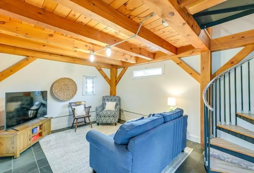 Cozy Pet Friendly Cottage Near Fort Knox & Acadia