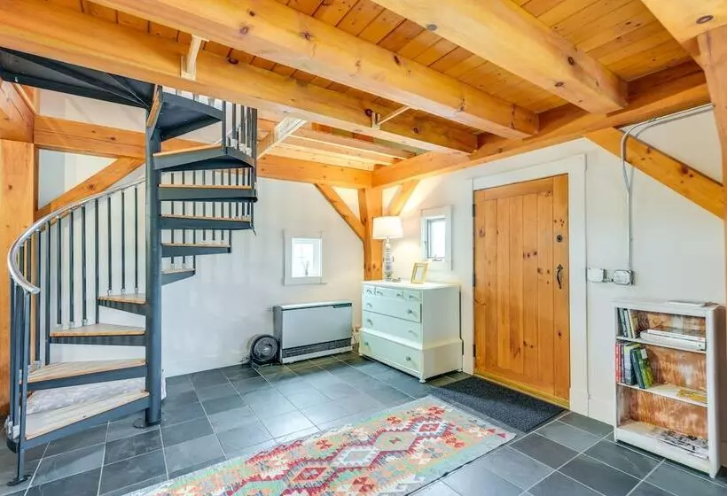 Cozy Pet Friendly Cottage Near Fort Knox & Acadia