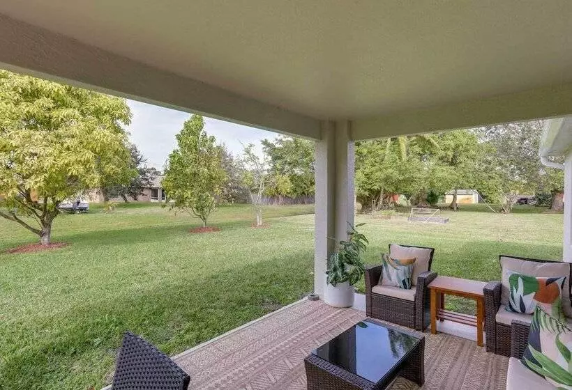 Family Friendly Port St Lucie Home W/ Patio!