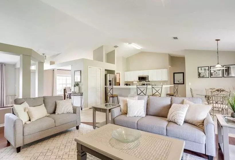 Family Friendly Port St Lucie Home W/ Patio!