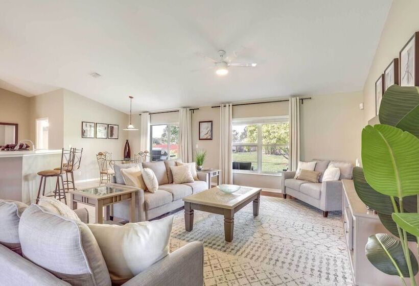 Family Friendly Port St Lucie Home W/ Patio!