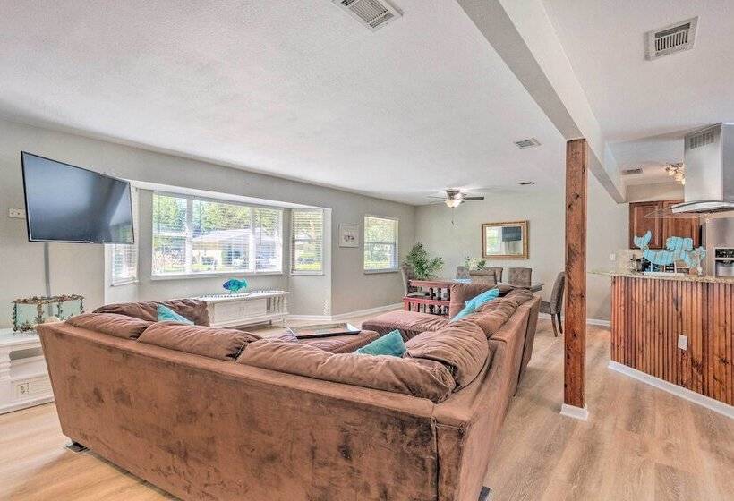 Family Home W/ Private Pool & Fenced Yard!