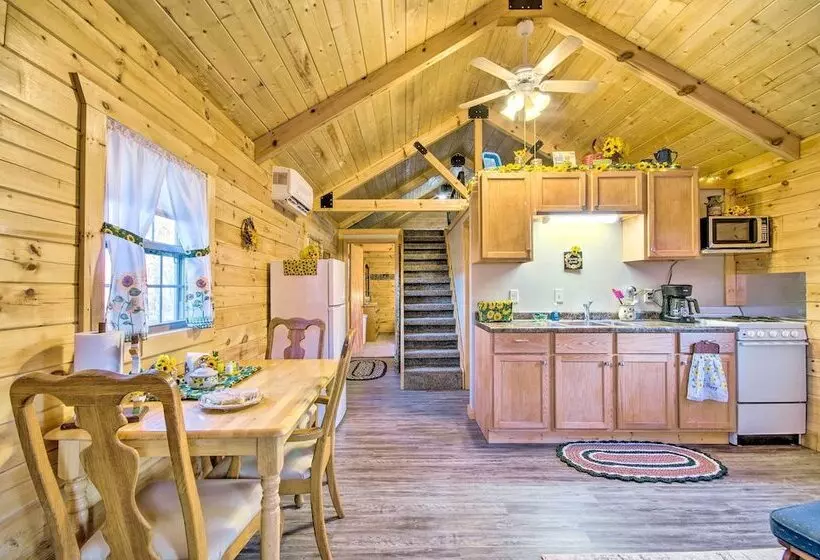 Florence Cabin W/ On Site Creek!