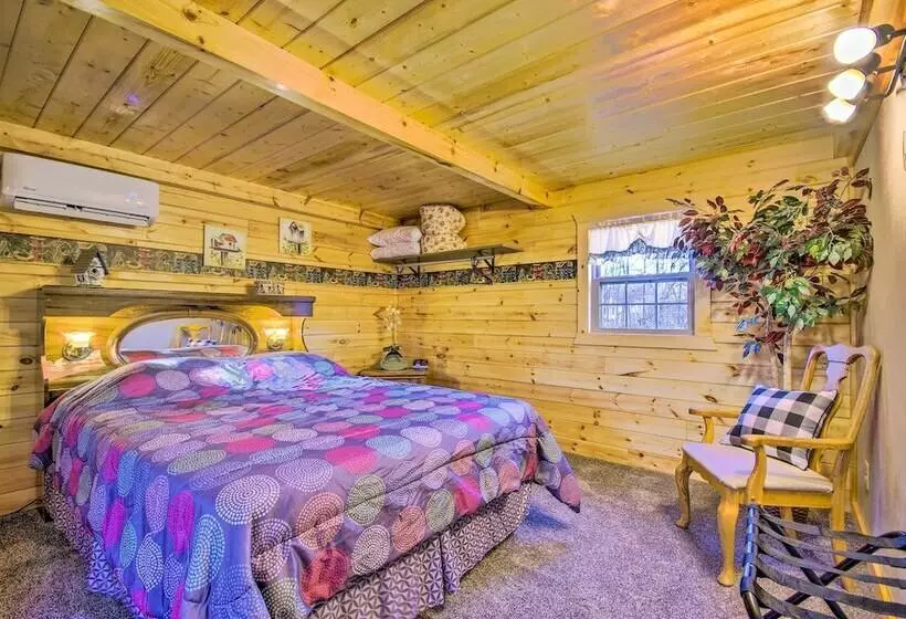 Florence Cabin W/ On Site Creek!