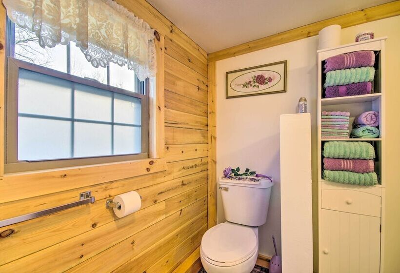 Florence Cabin W/ On Site Creek!