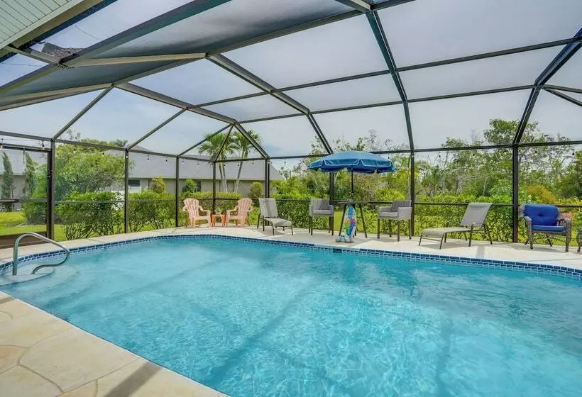 Fort Myers Coastal Retreat: Lanai W/ Pool!