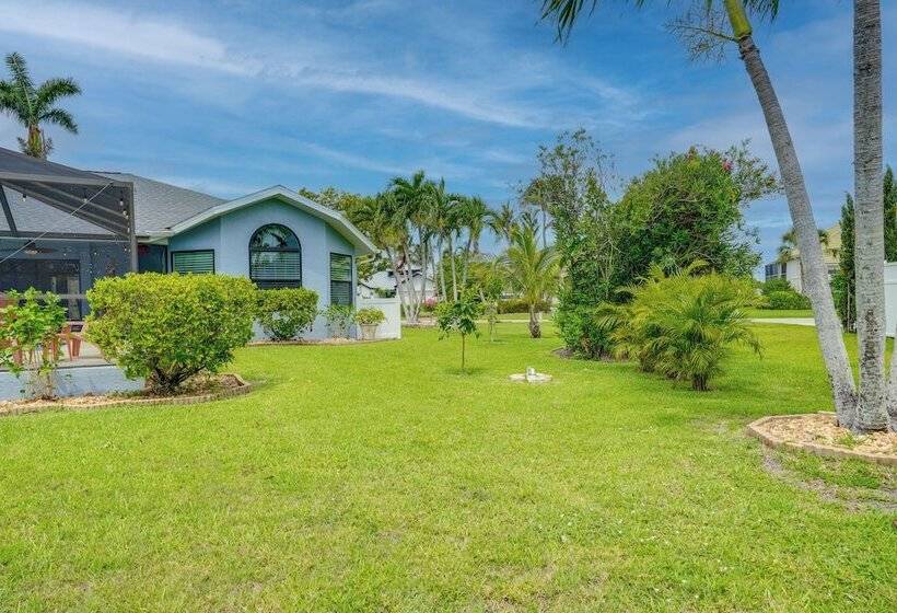 Fort Myers Coastal Retreat: Lanai W/ Pool!