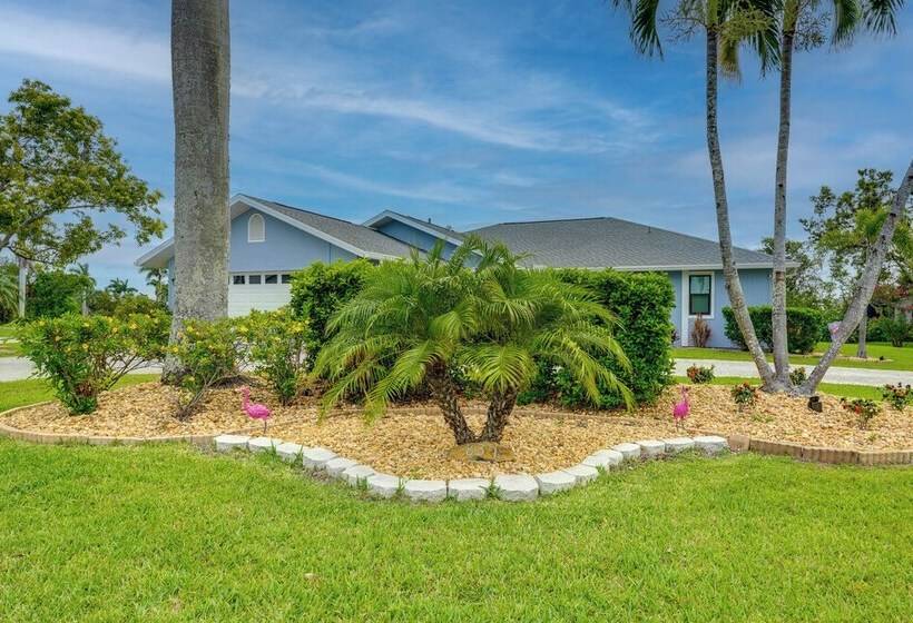 Fort Myers Coastal Retreat: Lanai W/ Pool!