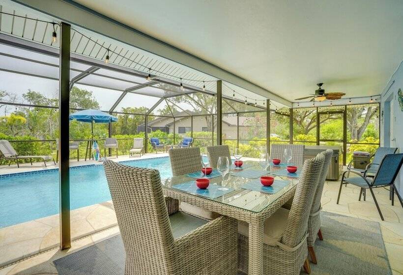 Fort Myers Coastal Retreat: Lanai W/ Pool!