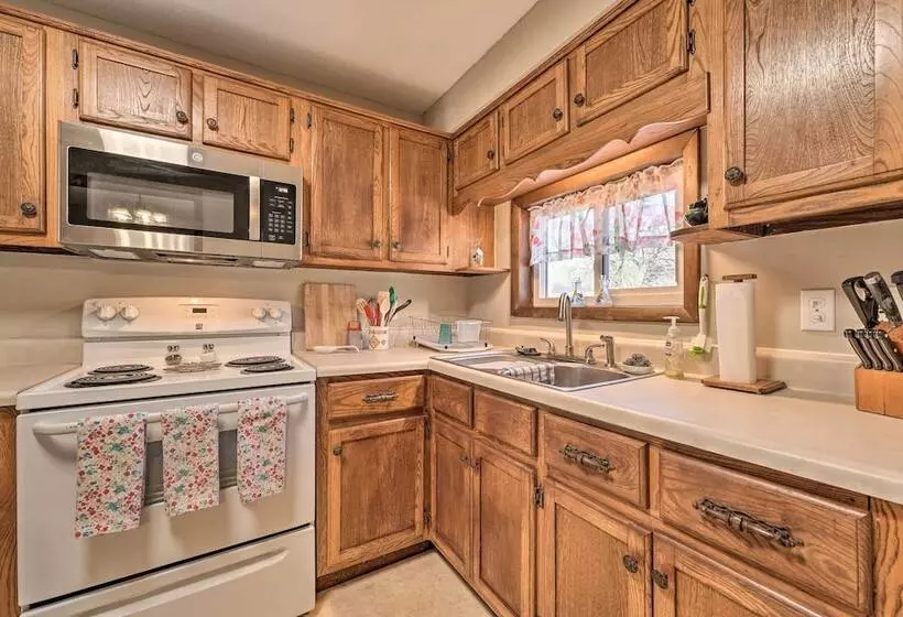 Historical West Mineral Escape W/ Porch!