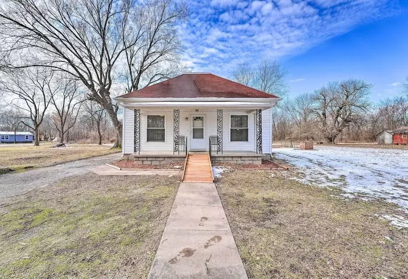 Historical West Mineral Escape W/ Porch!